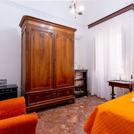 Apartment Domus Politeama *